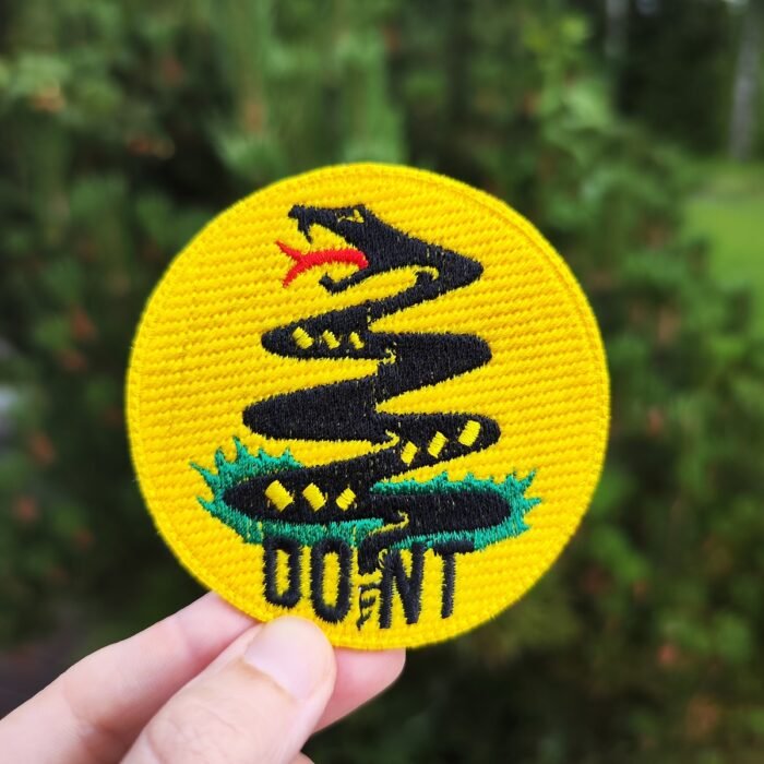 Gadsden Flag Patch Dont Tread Patch with Rattlesnake - Embroidered Libertarian Iron-On, 80mm Circle - Image 5