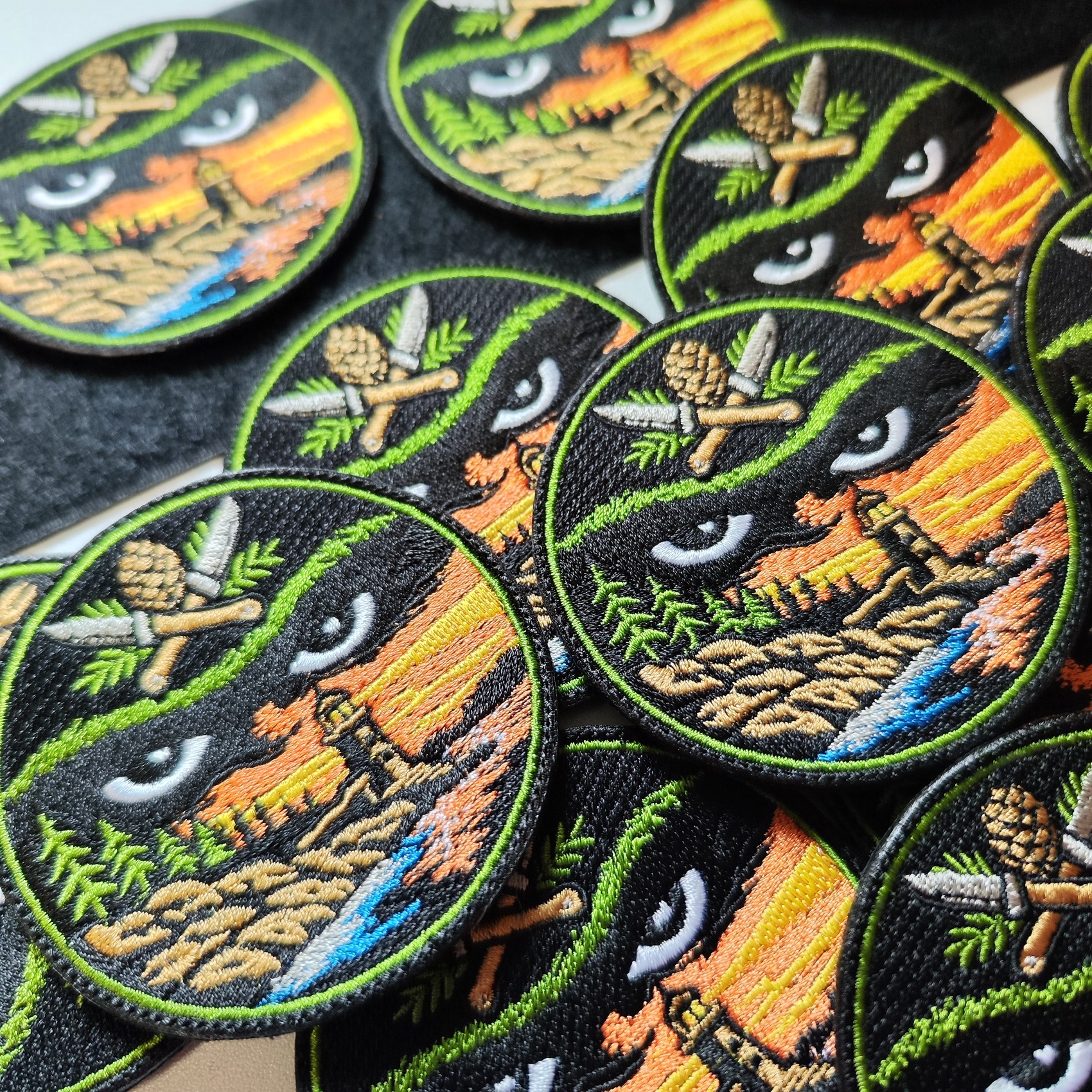 custom high quality embroidered patches hook loop 30 pcs