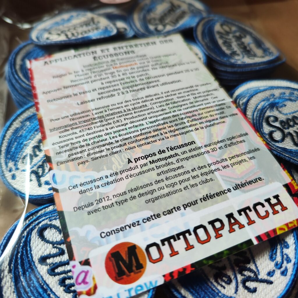 packed custom embroidered patches for french company 200 pcs